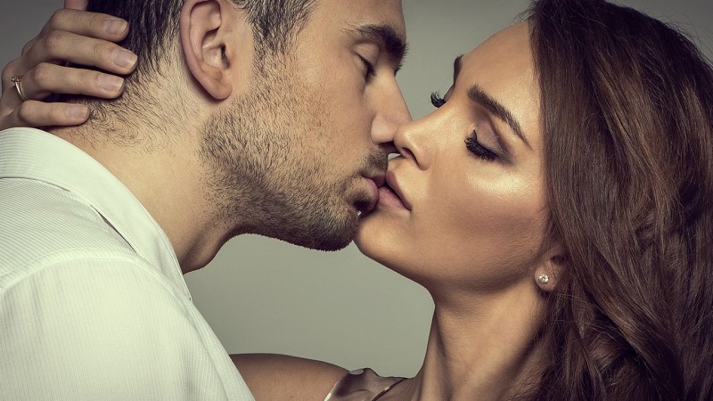 男生接吻时生理反应有什么 男生接吻时为什么有生理反应
