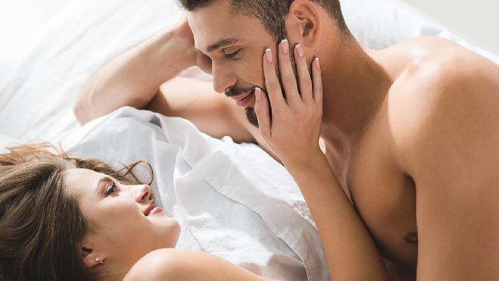 最佳的性爱时刻有哪些 男女需要了解什么性爱小技巧
