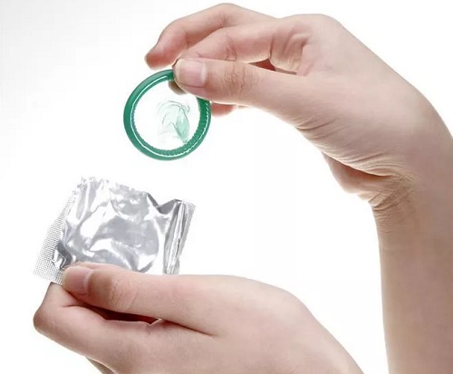 同房中避孕套破了怎么办 避孕套可以防治什么疾病